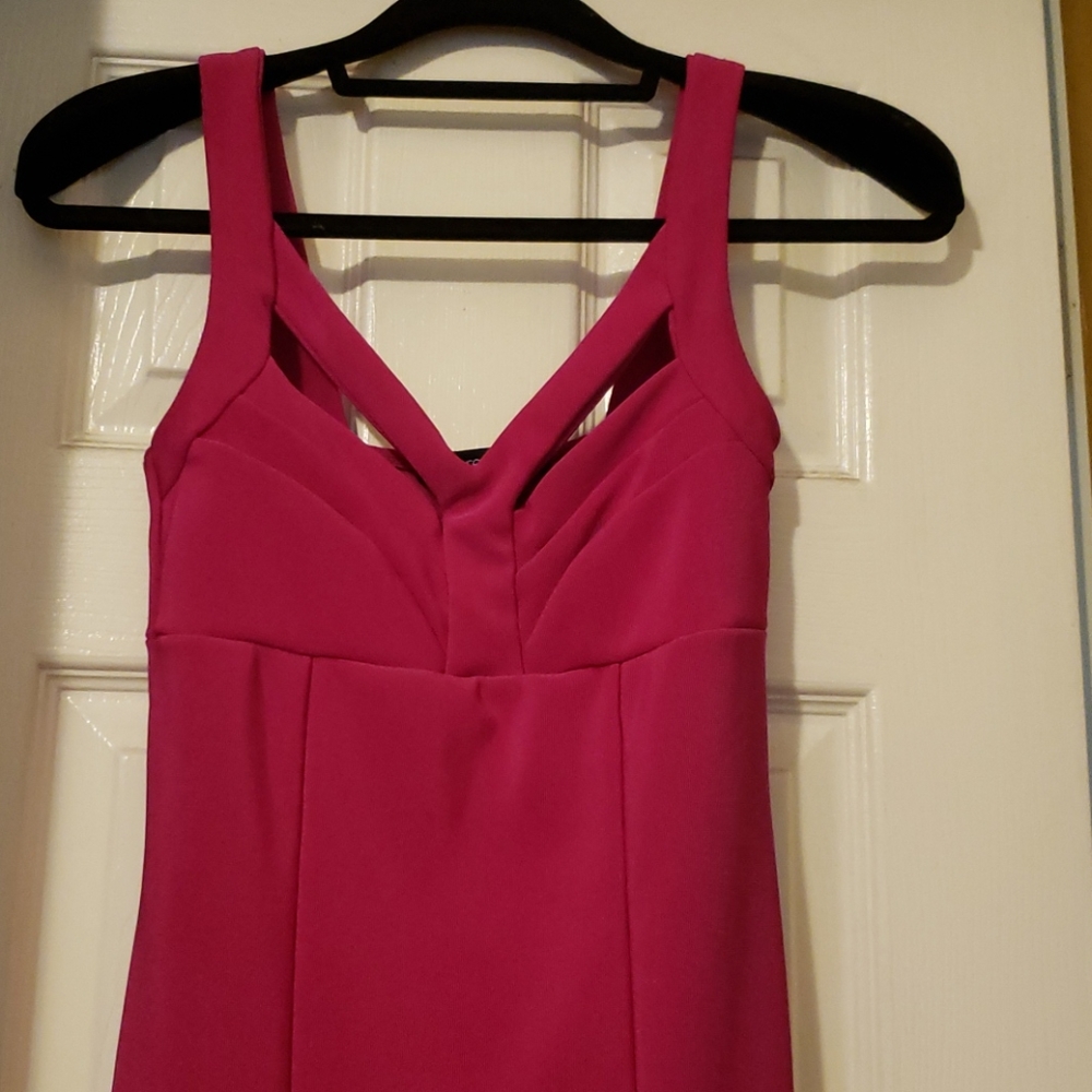 Form-fitting Pink Dress - Picture 3 of 4